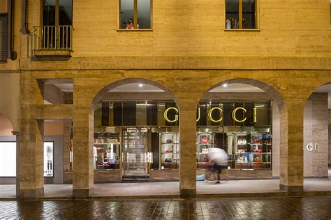 magazzino gucci lugano|Gucci Lugano Öffnungszeiten in Lugano, Via Nassa 2.